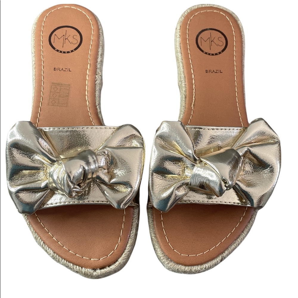 Bow Sandals flat, Cushioned Insole, Round Toe ,Aprox 1” heel